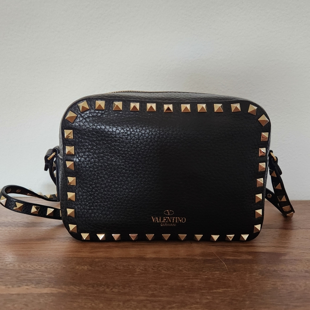 Valentino Garavani rockstud black camera bag great condition rrp $1500
